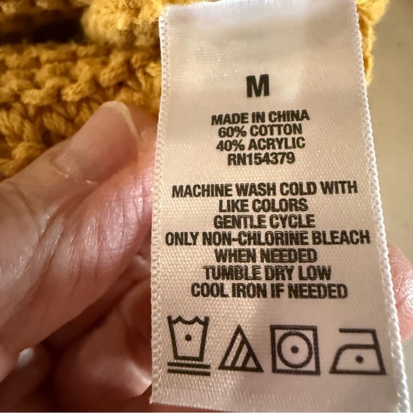 Aeropostale Chunky Crewneck Sweater Mustard Yellow Short Women's Size Medium - Picture 8 of 9